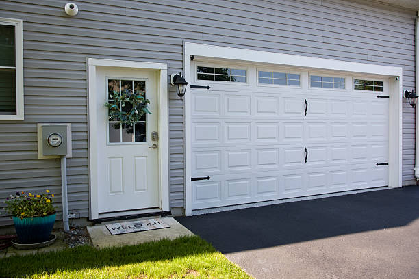 24/7 Emergency Garage Door Panel Replacement experts in Butte County County, ID